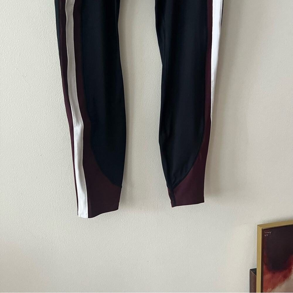 Athleta Crunch Colorblock 7/8 Tight in SuperSonic - Picture 3 of 7